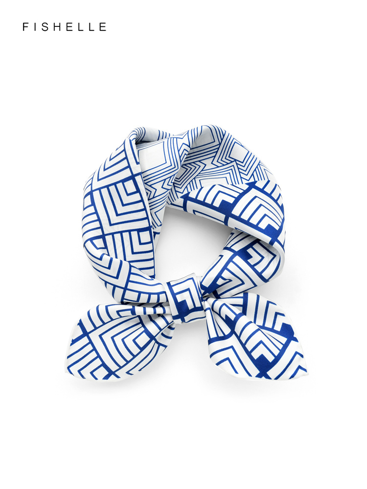 Geometric printed real silk tw - Ascot Neck Scarf recension och pris