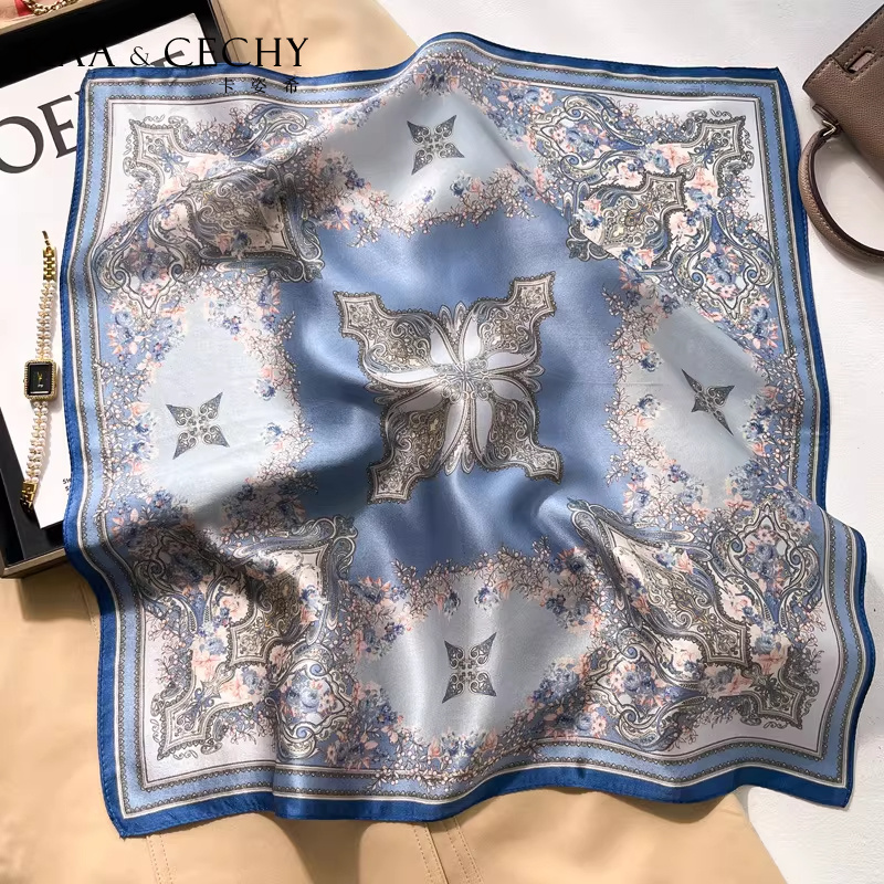 Baroque Floral 100% Mulberry S - Ascot Neck Scarf recension och pris