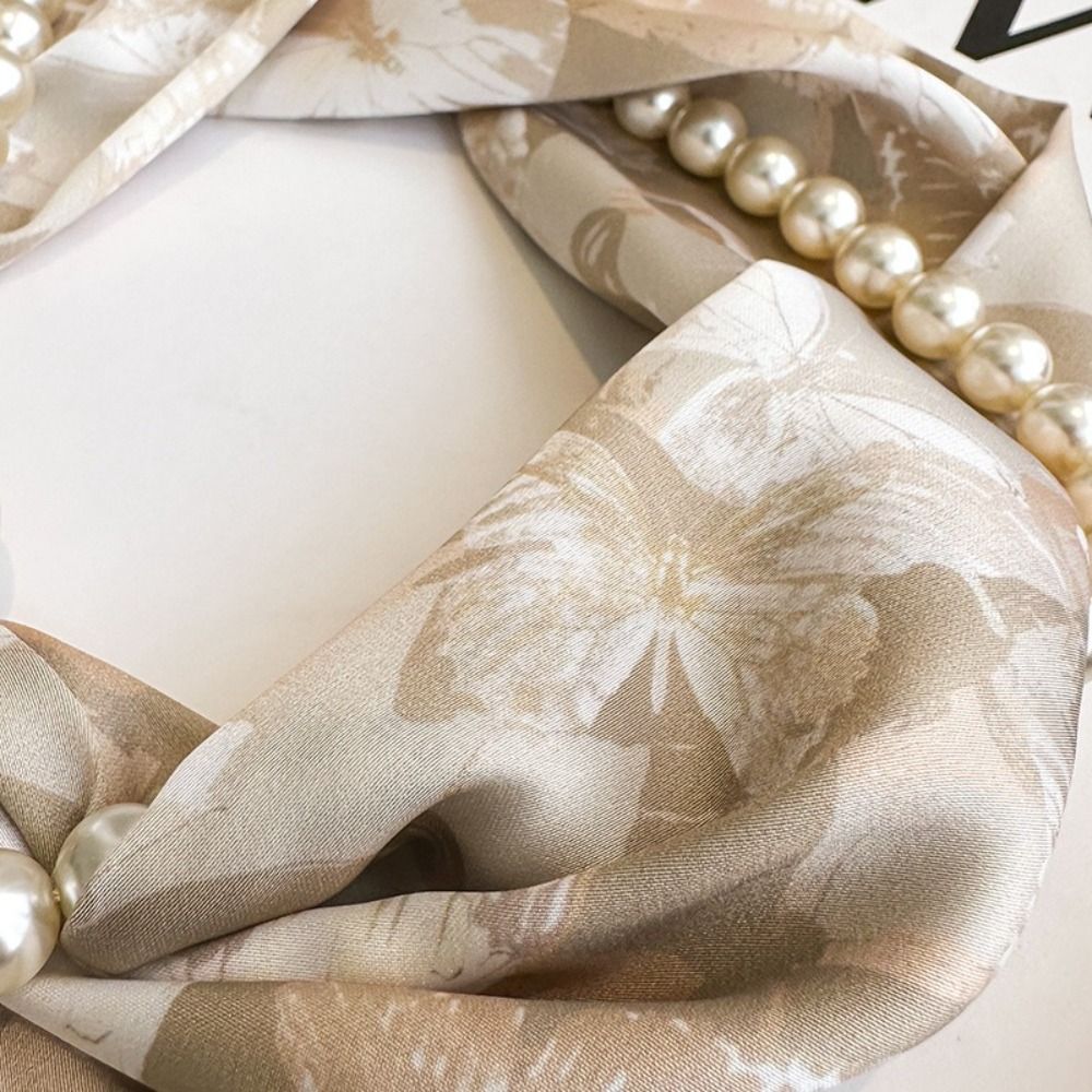 Silk Material Magnetic Pearl S - Ascot Neck Scarf recension och pris